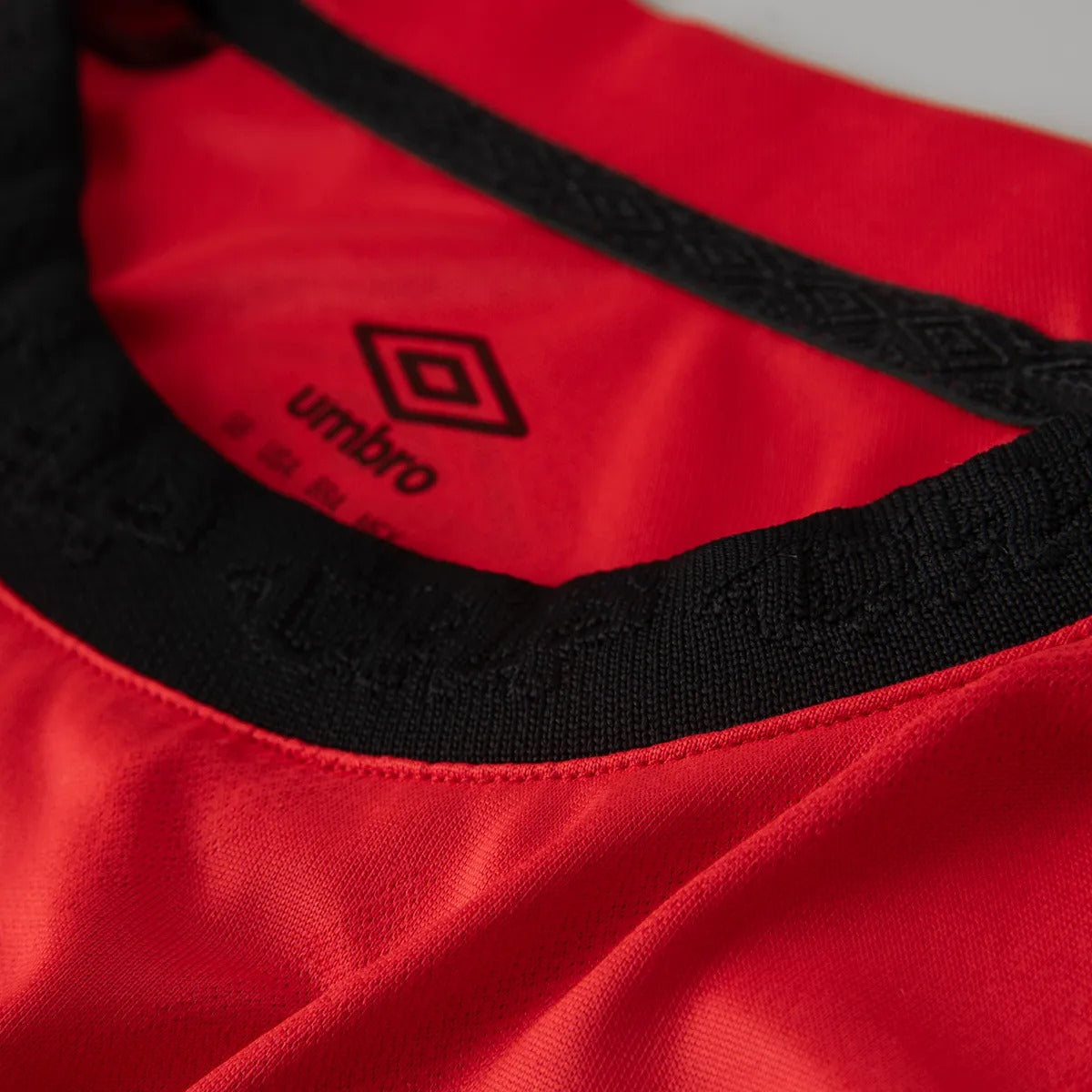 Camisa Athletico Paranaense 2025/26 Home Umbro Torcedor - Vermelha e Preta