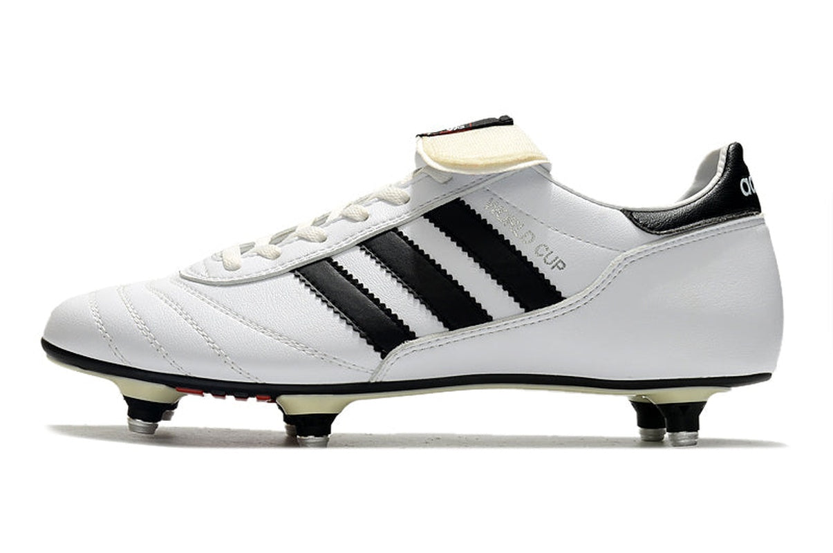 chuteira-campo-adidas-copa-mundial-team-ponta-de-aluminio-branca-e-preta-1