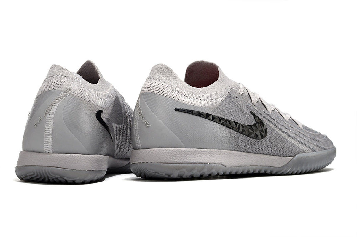 chuteira-futsal-nike-phantpm-gx-2-elite-tf-cinza-e-preta-rising-gem-pack-4