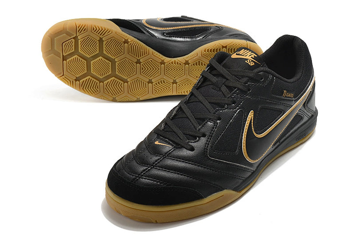 chuteira-futsal-supreme-x-nike-sb-gato-ic-preta-e-dourada-4