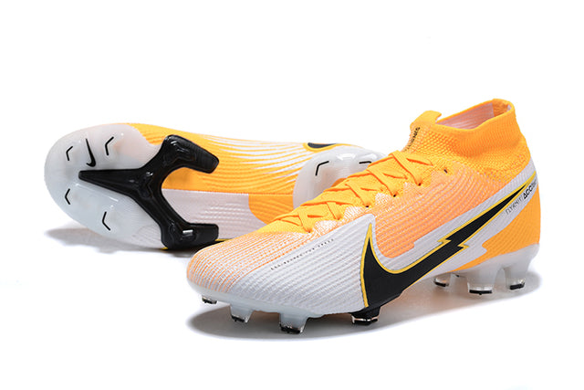 Chuteira Campo Nike Superfly 7 Elite SE FG Branco e Laranja - Cano Alto