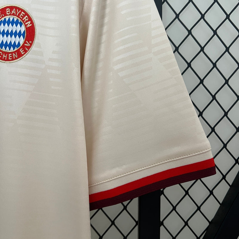 CAMISA DO BAYERN DE MUNIQUE 24/25 BEGE