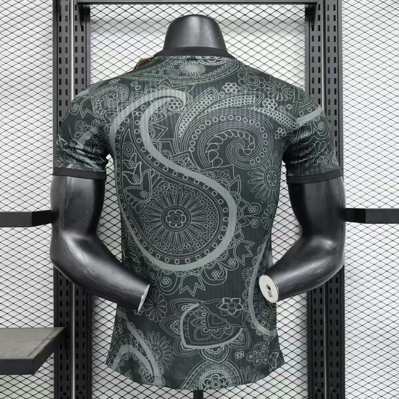 camisa-barcelona-edição-especial-2024-25-jogador-nike-masculino-preta-e-branca-2
