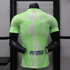 camisa-barcelona-third-2024-25-jogador-nike-masculino-branca-e-verde-2