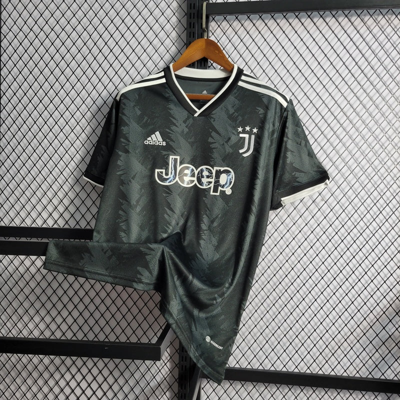 camisa-juventus-22-23-black-torcedor-adidas-2