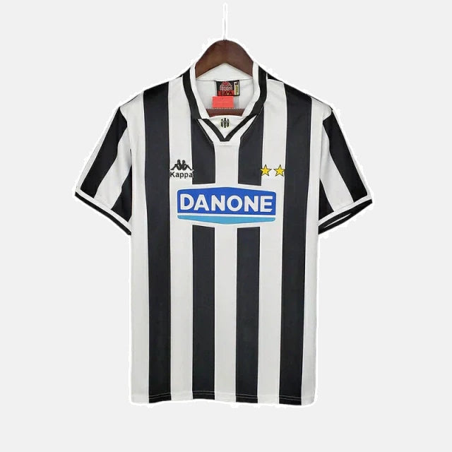 Camisa Juventus Retrô 1994/1995 Preta e Branca - Kappa