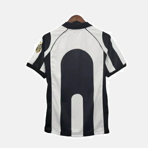 Camisa Juventus Retrô 1997/1998 Preta e Branca - Kappa