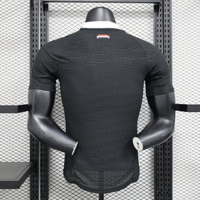 camisa-manchester-united-2024-25-jogador-adidas-masculino-preta-e-branca-2
