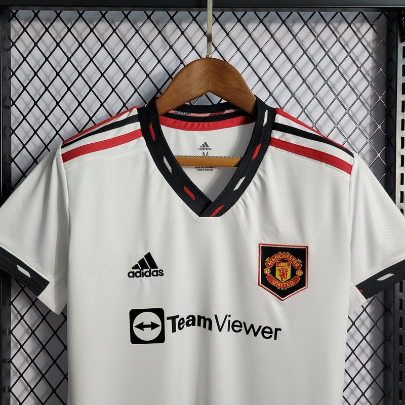 camisa-manchester-united-22-23-versão-feminina-2