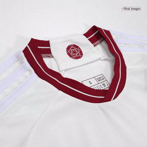 camisa-manchester-united-iii-23-24-branca-vermelha-4