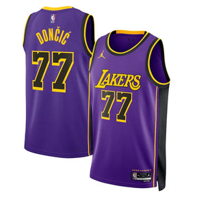 camisa-nba-luka-dončić-los-angeles-lakers-edição-de-impacto-2024-roxo-unisex-1