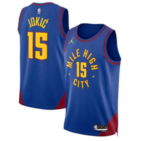 camisa-nba-nikola-jokic-denver-nuggets-2023-edição-de-impacto-azul-1