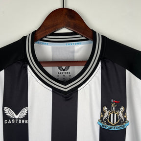 camisa-newcastle-i-23-24-masculina-2