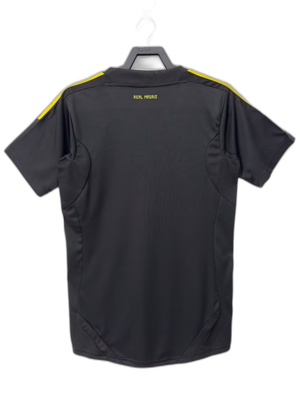 camisa-real-madrid-11-12-goleiro-preto-versão-retrô-2