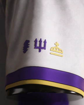 camisa-real-madrid-24-25-edição-especial-the-siu-ronaldo-branca-com-dourado-6