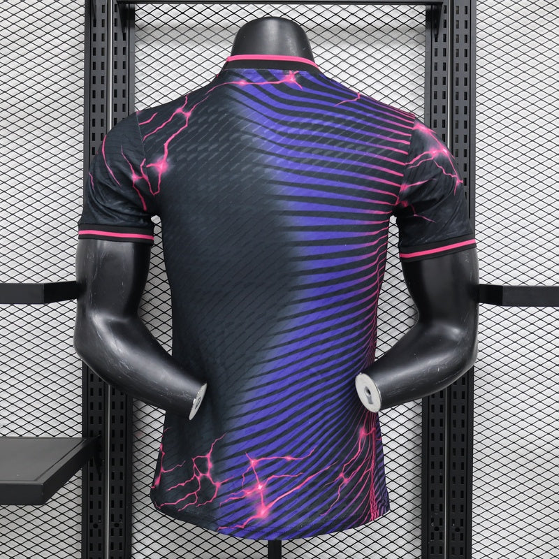 camisa-real-madrid-edição-especial-2024-25-jogador-adidas-masculino-preta-roxa-e-rosa-2