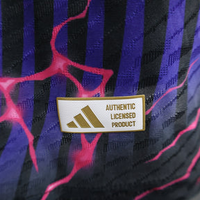 camisa-real-madrid-edição-especial-2024-25-jogador-adidas-masculino-preta-roxa-e-rosa-3