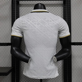 camisa-real-madrid-golden-edição-especial-24-25-branco-e-dourado-2