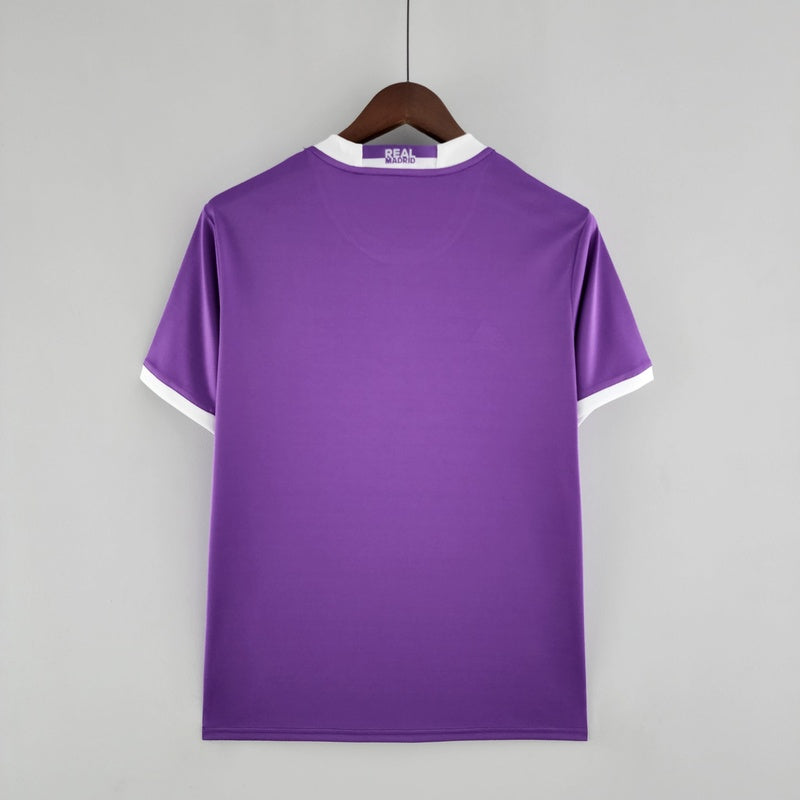 camisa-retrô-real-madrid-2016-17-4