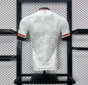 camisa-versão-player-do-liverpool-24-25-branco-2