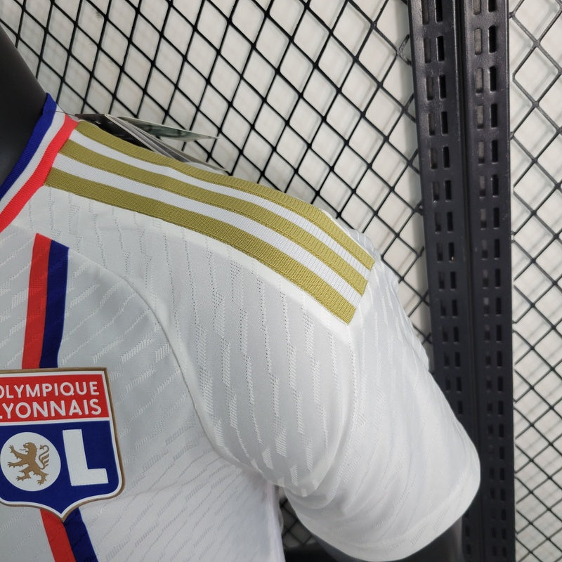 camisa-versão-player-do-lyon-22-23-branco-e-dourado-3