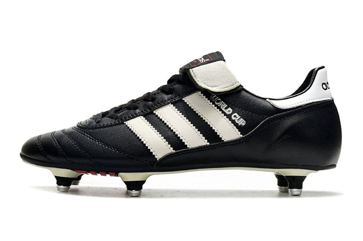 chuteira-campo-adidas-copa-mundial-team-ponta-de-aluminio-preto-e-branca-1