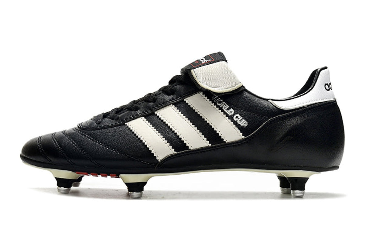 chuteira-campo-adidas-copa-mundial-team-ponta-de-aluminio-preto-e-branca-1