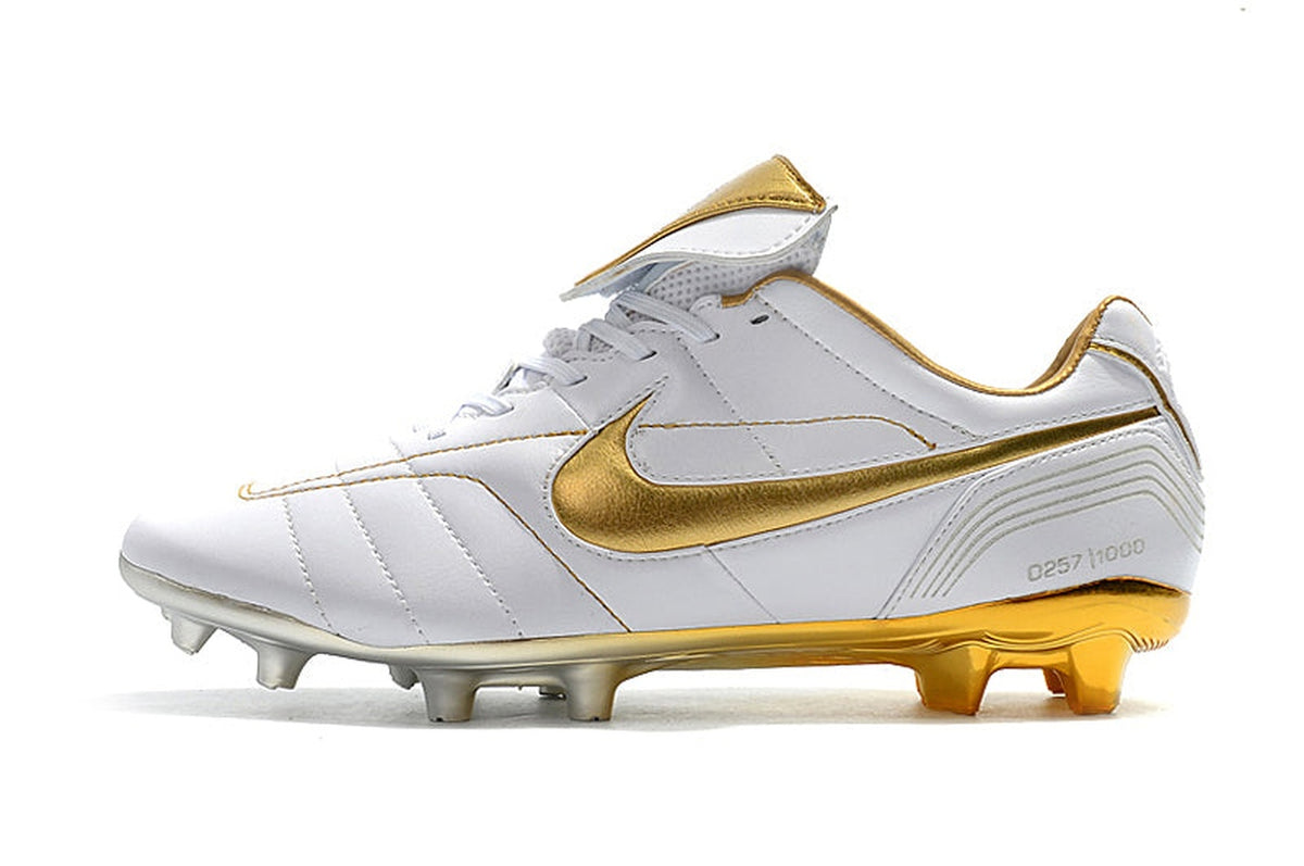 chuteira-campo-nike-retrô-tiempo-legend-7-elite-fg-branca-e-dourada-r10-1