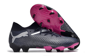 chuteira-campo-puma-future-7-fg-preta-e-rosa-3