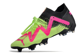 chuteira-campo-puma-future-ultimate-fg-preta-verde-e-rosa-tricks-pack-8