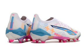 chuteira-campo-puma-ultra-5-ultimate-fg-branca-azul-e-rosa-volume-up-pack-4