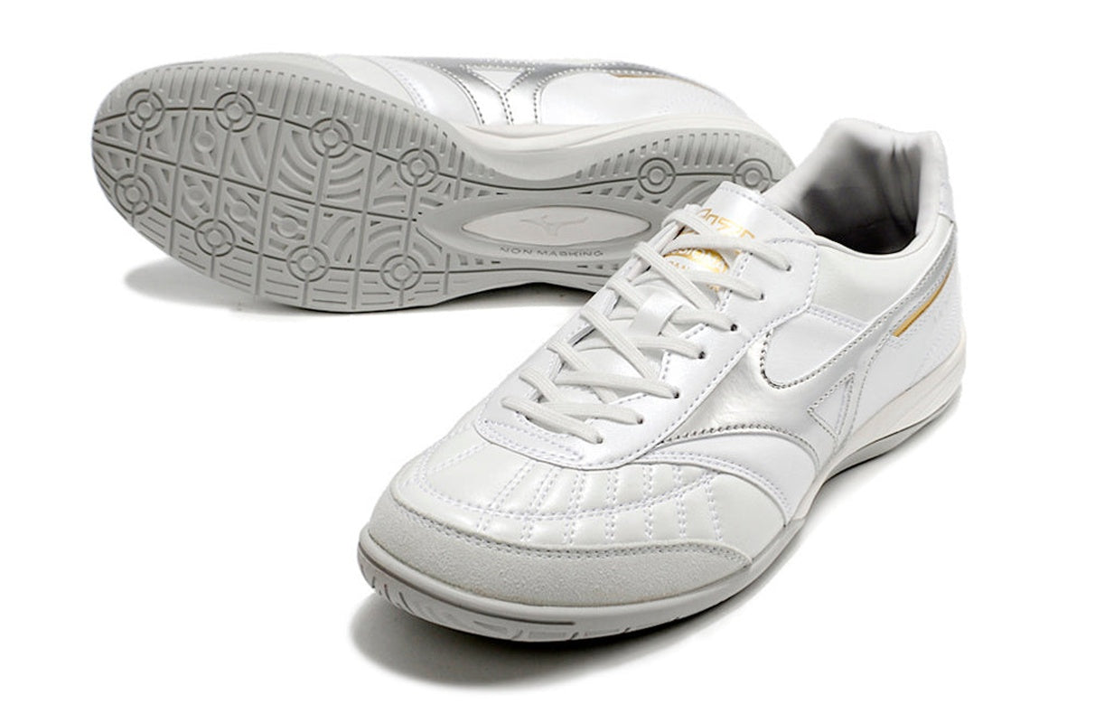 chuteira-futsal-mizuno-morelia-sala-ic-branca-e-prata-beta-shining-2