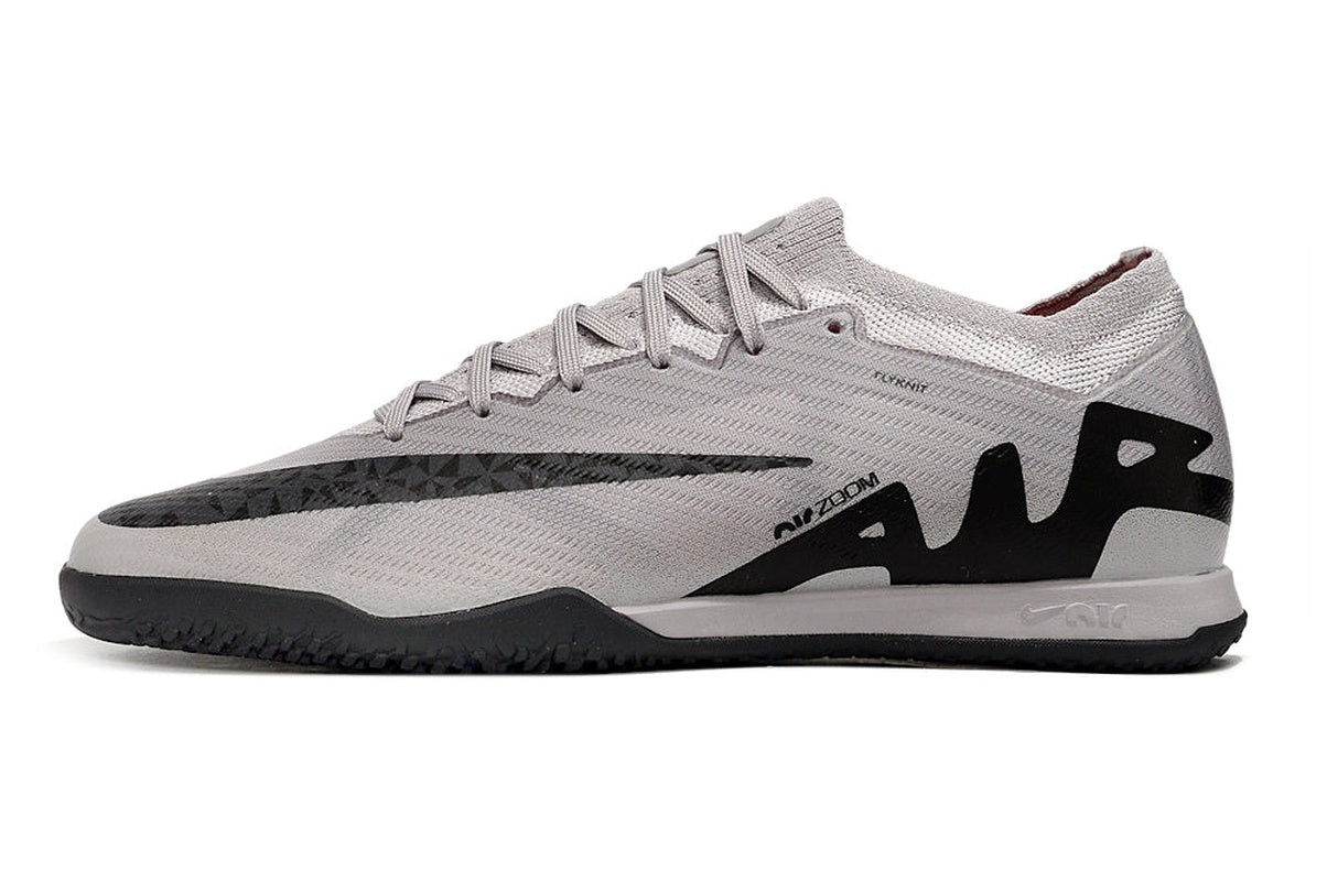 chuteira-futsal-nike-air-zoom-mercurial-vapor-15-ellite-ic-cinza-e-preto-rising-gem-pack-1