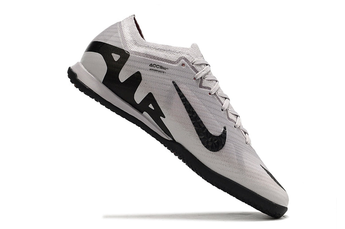 chuteira-futsal-nike-air-zoom-mercurial-vapor-15-ellite-ic-cinza-e-preto-rising-gem-pack-6