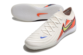 chuteira-futsal-nike-phantom-gx-2-elite-ic-branca-cinza-e-vermelho-barna-pack-4