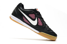 chuteira-futsal-supreme-x-nike-sb-gato-ic-preta-branca-e-rosa-6