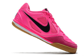 chuteira-futsal-supreme-x-nike-sb-gato-ic-rosa-e-preto-4
