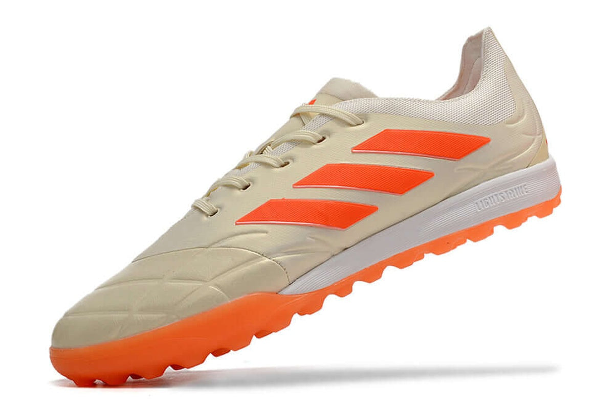 chuteira-society-adidas-copa-pure1-tf-bege-e-laranja-heatspawn-pack-4