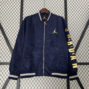 corta-vento-jordan-azul-com-dourado-2024-1