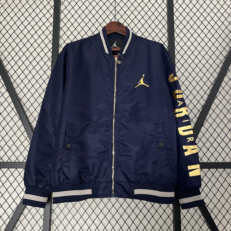 corta-vento-jordan-azul-com-dourado-2024-1