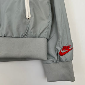 corta-vento-nike-as-wr-cinza-e-off-white-4