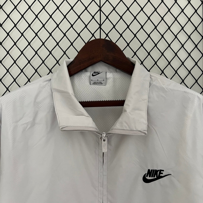 corta-vento-nike-branca-2024-3