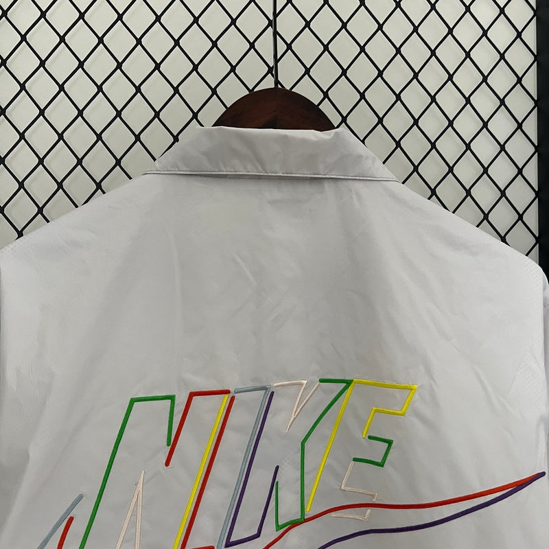 corta-vento-nike-branca-2024-7