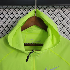 corta-vento-nike-essential-hd-verde-5