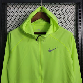 corta-vento-nike-essential-hd-verde-6