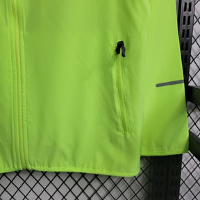 corta-vento-nike-essential-hd-verde-7