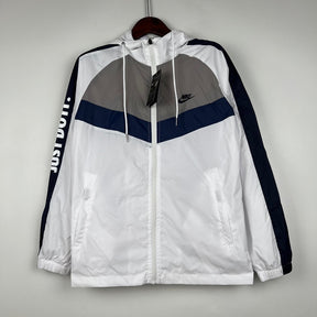 corta-vento-nike-sportswear-branca-e-preta-1