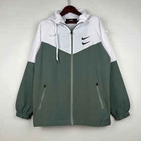 corta-vento-nike-sportswear-branca-e-verde-1