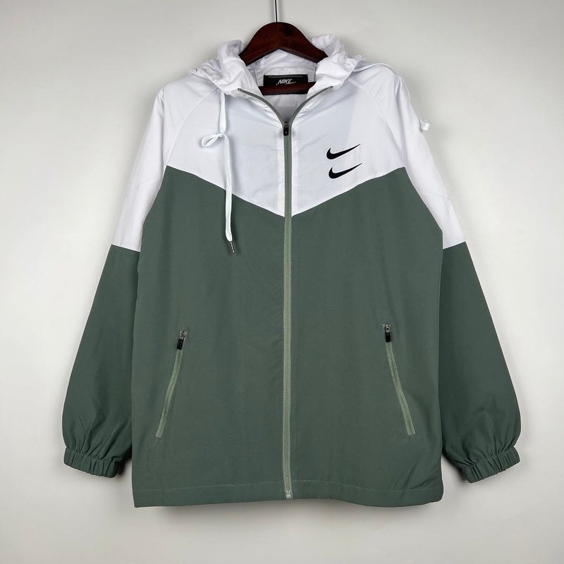 corta-vento-nike-sportswear-branca-e-verde-1