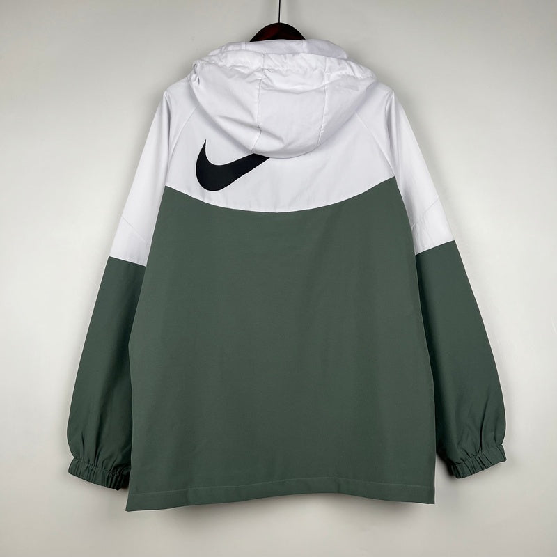 corta-vento-nike-sportswear-branca-e-verde-3